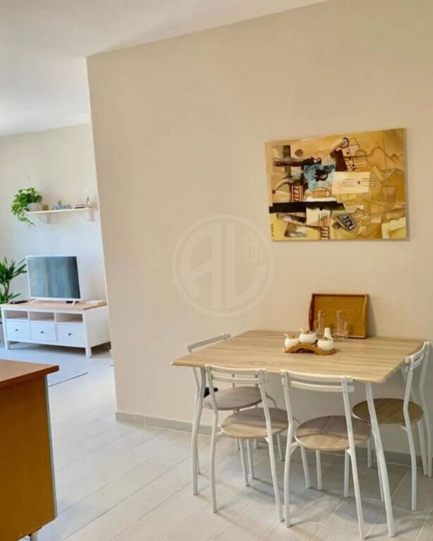 APARTAMENT 1+1 PËR SHITJE – VIJA E PARË NGA DETI  SHKEMBI I KAVAJES🌊