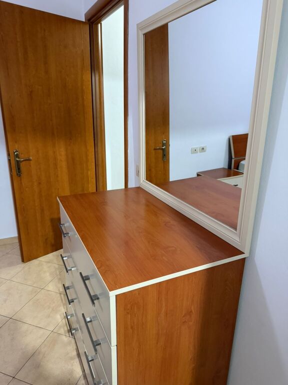 Shitet 2+1+2 me hipotek Fresk