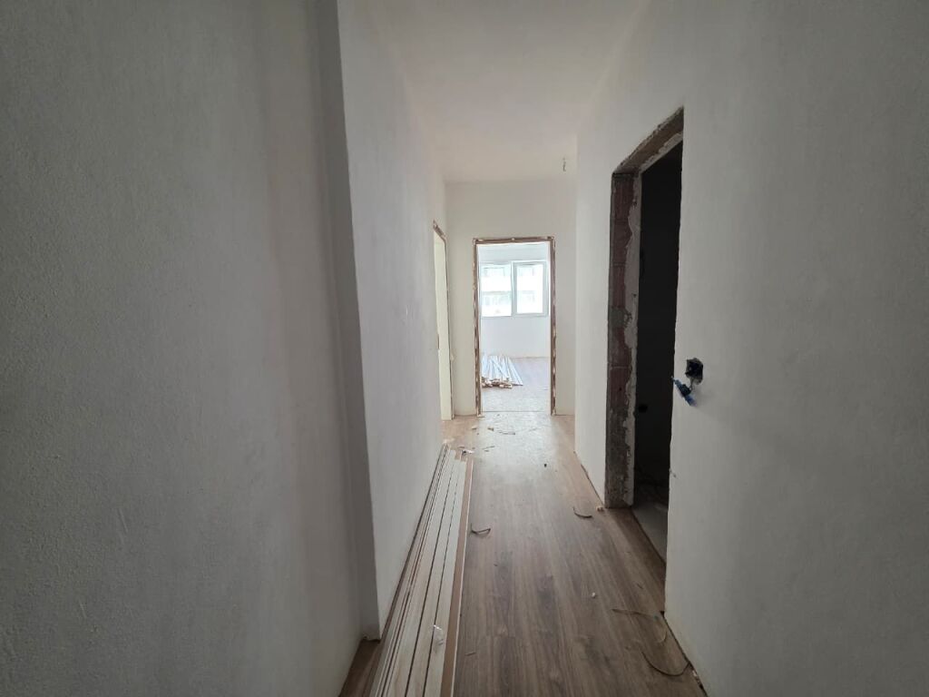 Laprak Pran Kupoles Appartamento 2+1+2 in Vendita