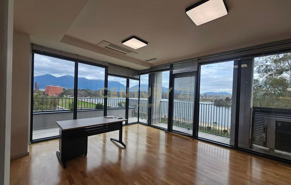 Zyra me qira tek Lake View + 3 🅿️