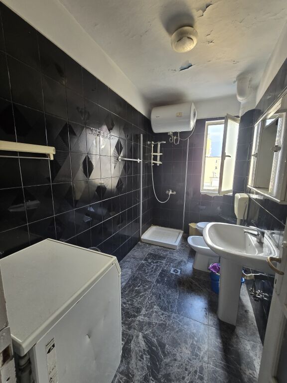 Apartament 1+1 per shitje ne Brryli !