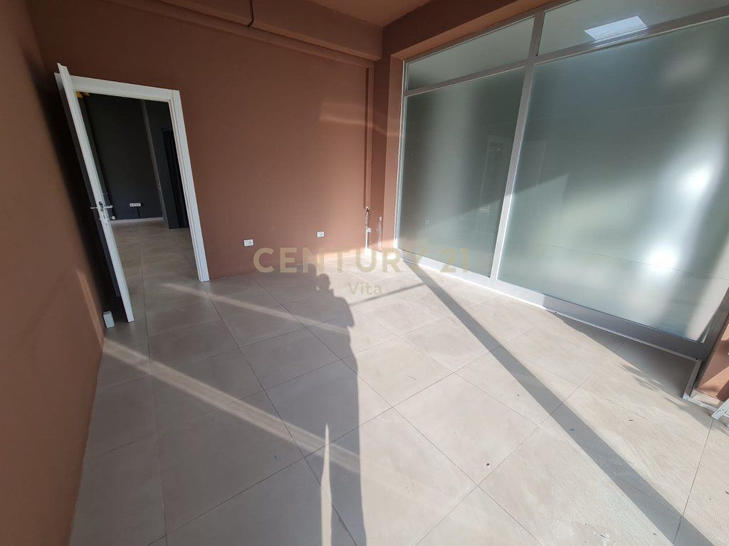 Shitet Hapesire Biznesi në Durrës, "Port View" !