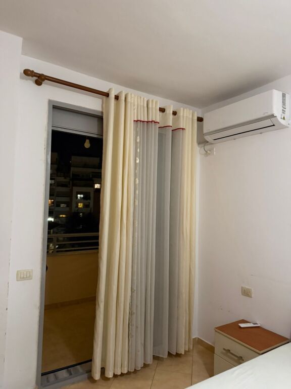 Shitet 2+1+2 me hipotek Fresk