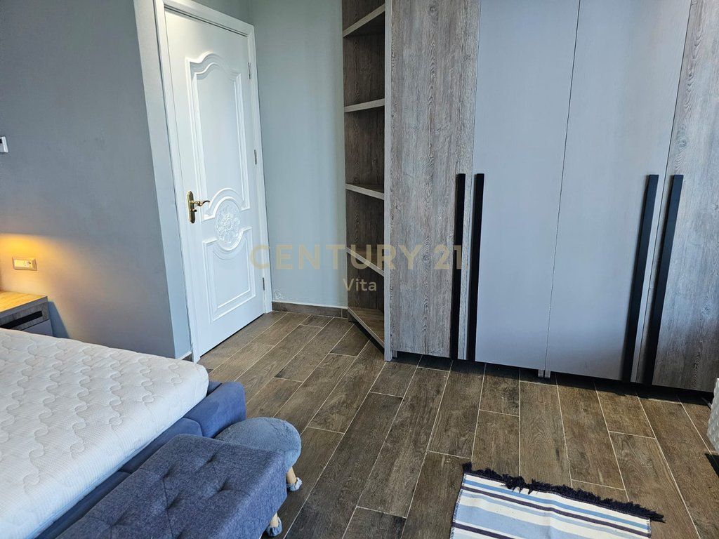 Shitet Vilë Luksoze me Pishinë në Kompleksin "Lura 3", Gjiri i Lalzit !