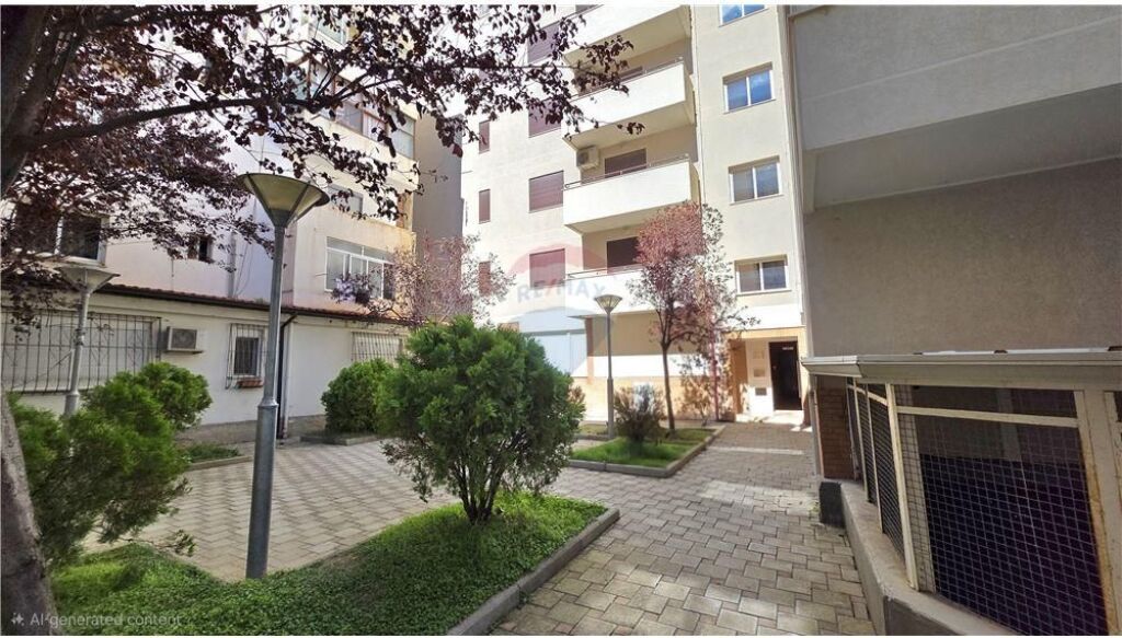 Dupleks ne Shitje,prane kishes Orthodokese,Vlore