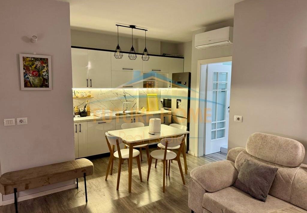 ✨ Affittasi 2+1 Moderno vicino alla Stazione Ferroviaria! ✨