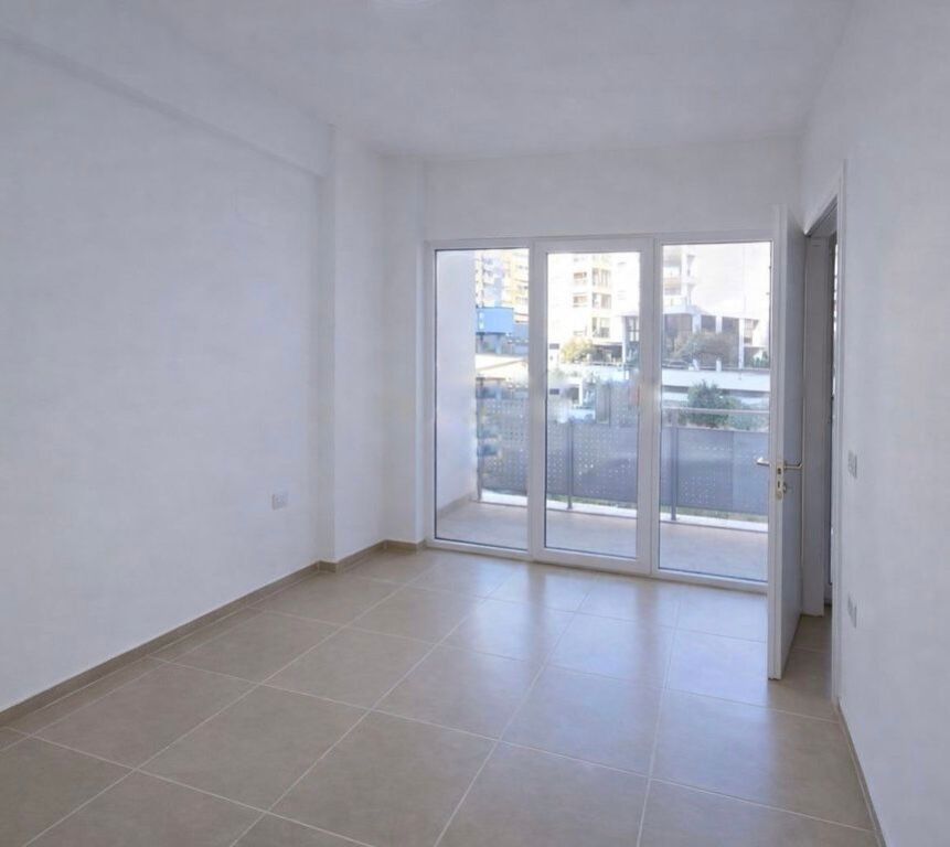 EXCLUSIVE SHITET APARTAMENT 1+1 ME POST PARKIMI NË RRUGËN E KOSOVARËVE!