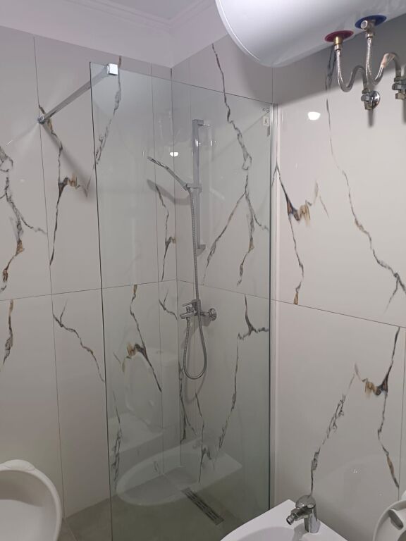 Jepet Me Qera Apartament 1+1+1 Ballkon