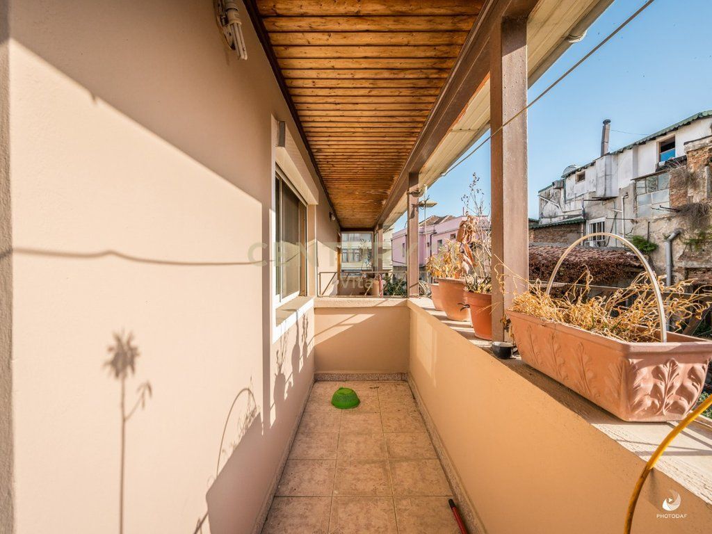 SHITET VILE ME 3 APARTAMENTE TE VECUARA  OBORR BASHKE ME 3 DYQANE I PERBASHKET NE BULEVARDIN EPIDAMN NE QENDER TE DURRESIT!