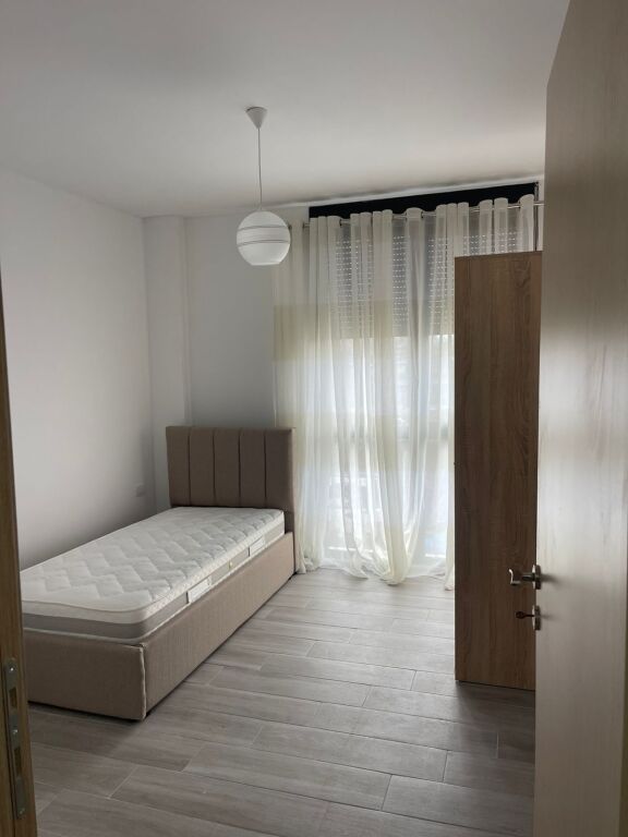 5 Maji Jepet Apartament 3+1+2 Me Qera