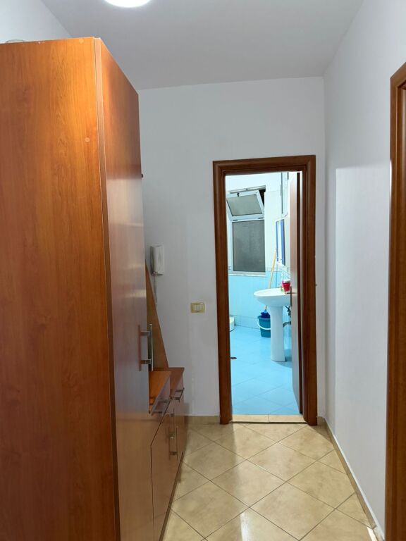 Shitet 2+1+2 me hipotek Fresk