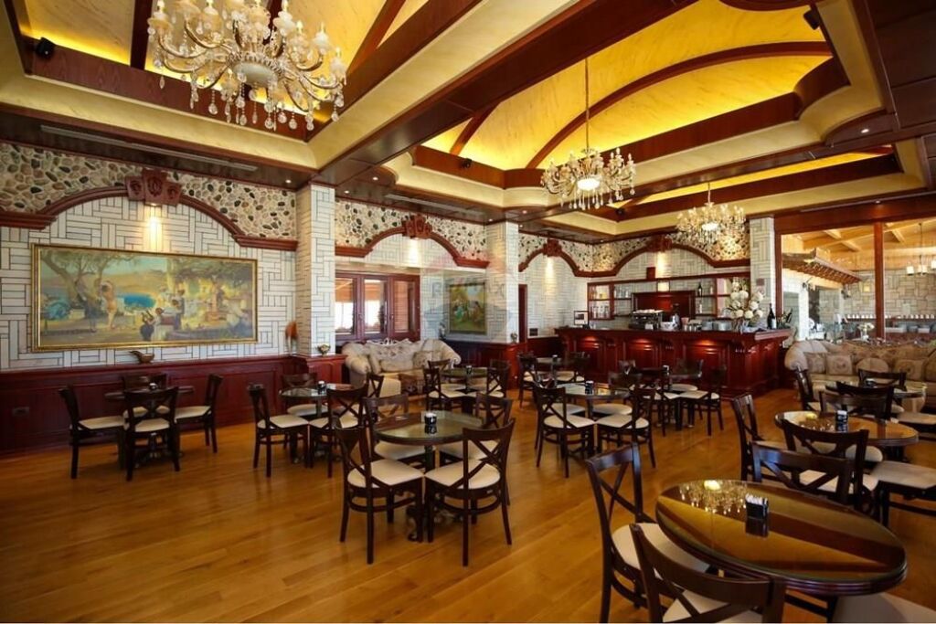 🏨 Hotel për Qira – Kuzum Baba, Vlorë