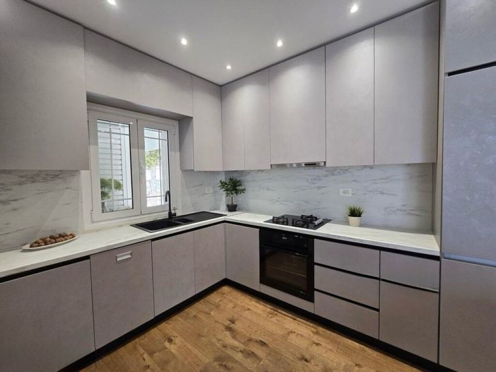 Vile individuale per shitje 📍Dhermi