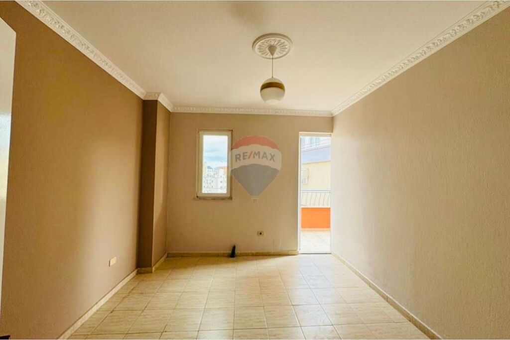 🏠📍Ambient Zyra me qera Komuna e Parisit