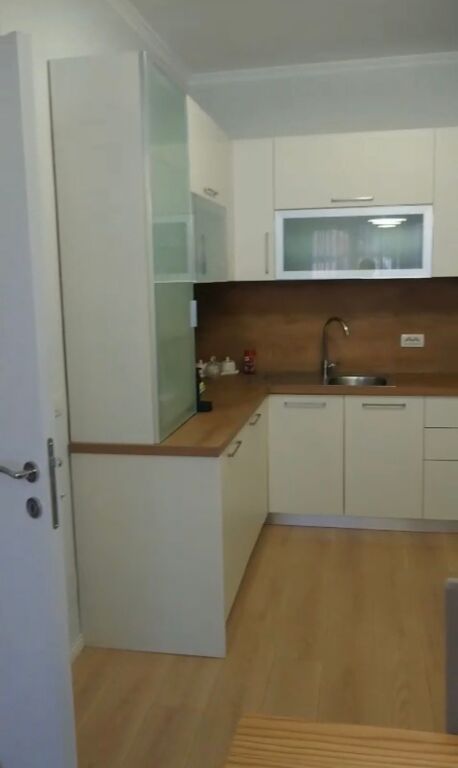 Affittasi 2+1+2 Complesso E88 presso Kupola 65.000 lek