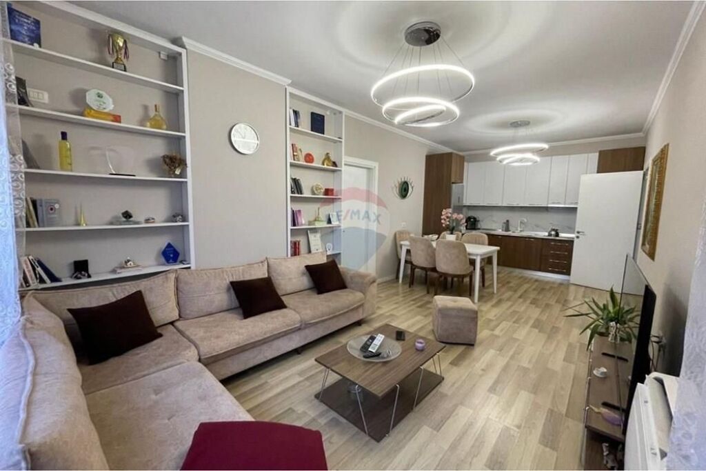 Appartamento - In Vendita - Farmacia 10, Tirana