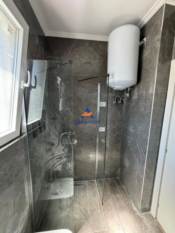 VENDESI APPARTAMENTO 2+1+2+VERANDA PRESSO “RESIDENZA KLENSI” 270.000 EURO