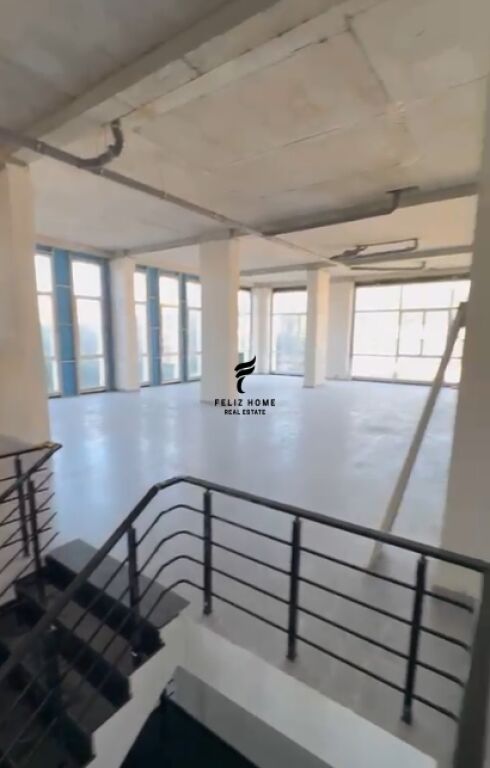 ZYRE ME QERA 550 M2 BULEVARDI RI 6.000 EURO FH-64340