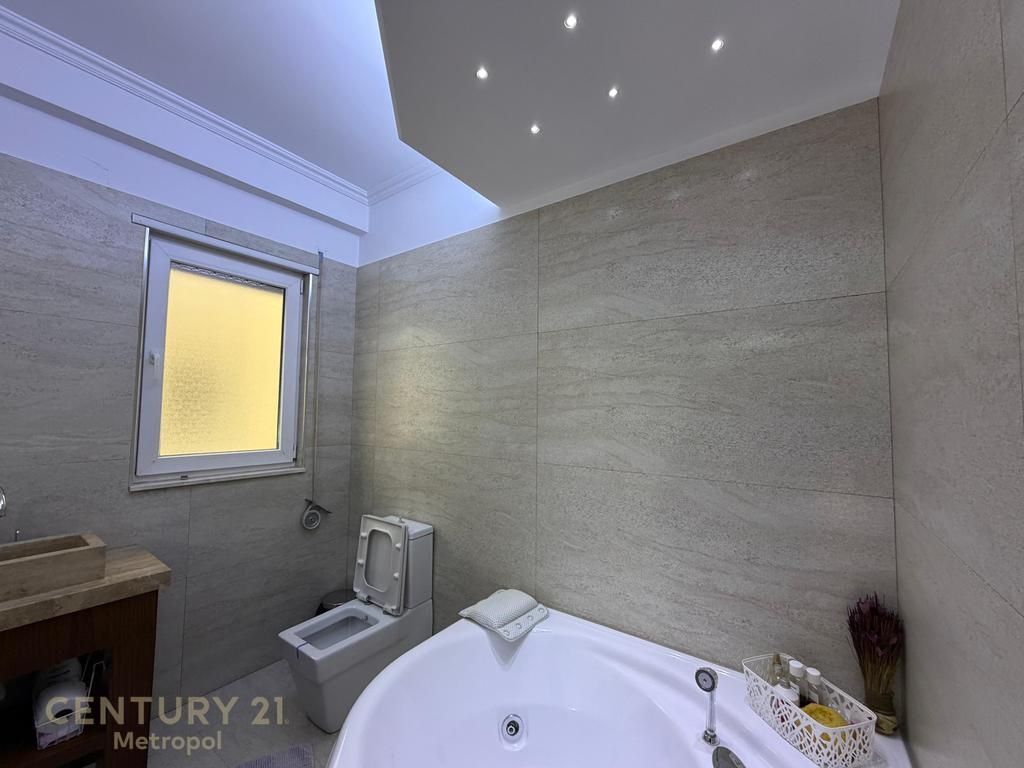 Super Apartment for Sale – Dry Lake (without Malore) 400,000 €