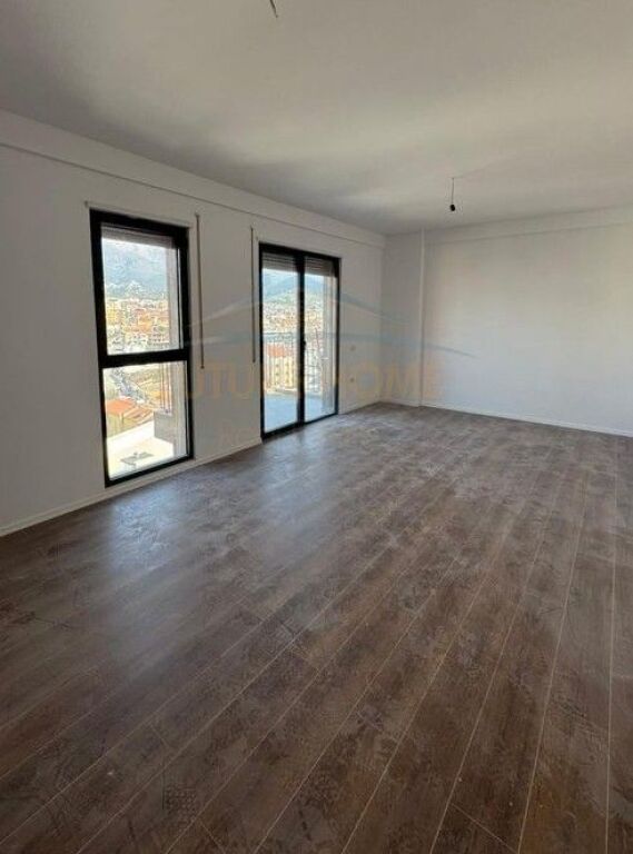 In vendita, Appartamento 2+1+Posto Auto, Complesso ASL 2