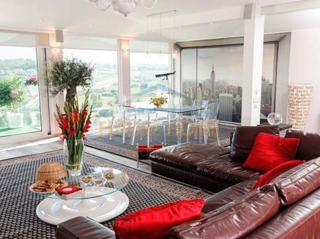 Shitet, Penthouse 2+1+2, Liqeni i Thate