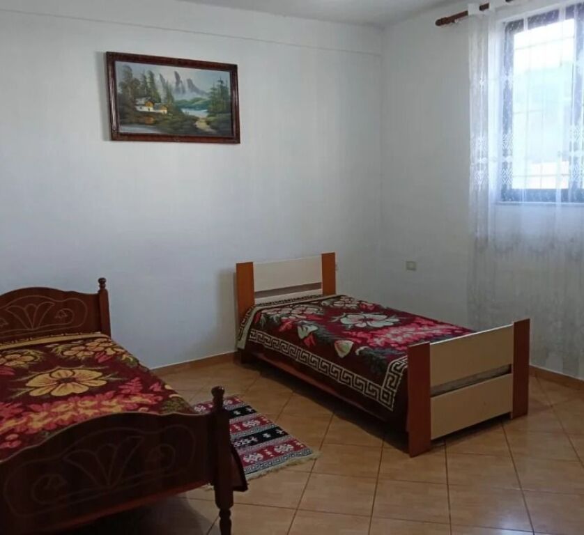 Qera | Shtëpi private 2 + 1 | Fabrika e Miellit | 350 €/muaj