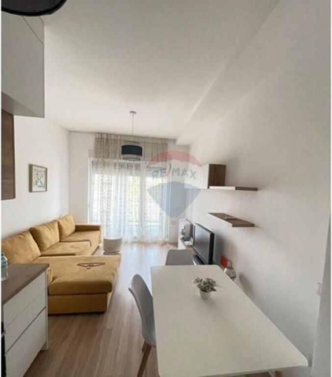 Apartament 1+1 me qera 21 Dhjetori Kontakti
