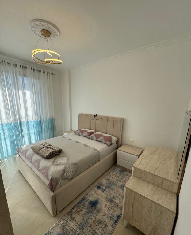 APARTAMENT ME QERA 1+1 ZOGU ZI 500 EURO FH-64371