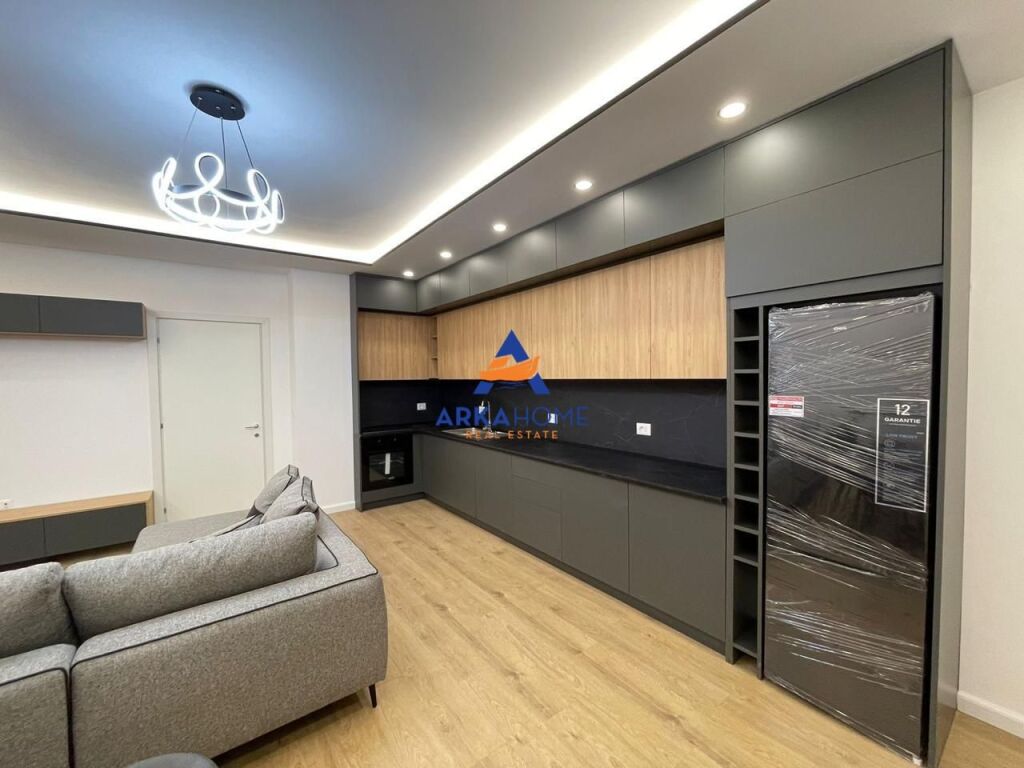 VENDESI APPARTAMENTO 2+1+2+VERANDA PRESSO “RESIDENZA KLENSI” 270.000 EURO