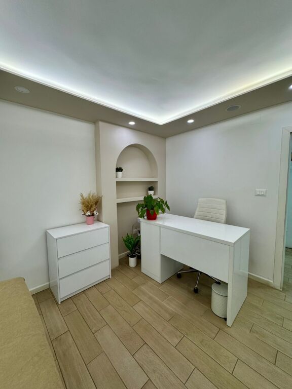 🏠 For Rent: Business Space 68m² (📍Vasil Shanto – Right at the Main Intersection) 🔥 Prime Location | Street Front ✨️ 700€ / Month 💶💶