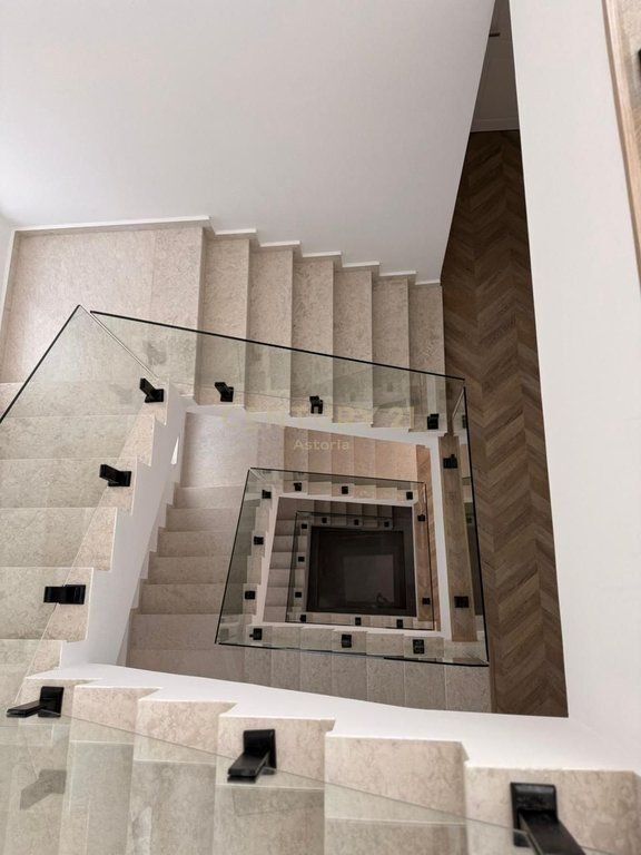 Luxury villa with pool in Mjull Bathore for sale, near TEG Shopping Center 980,000 € Total area  650m2  Internal area  330m2