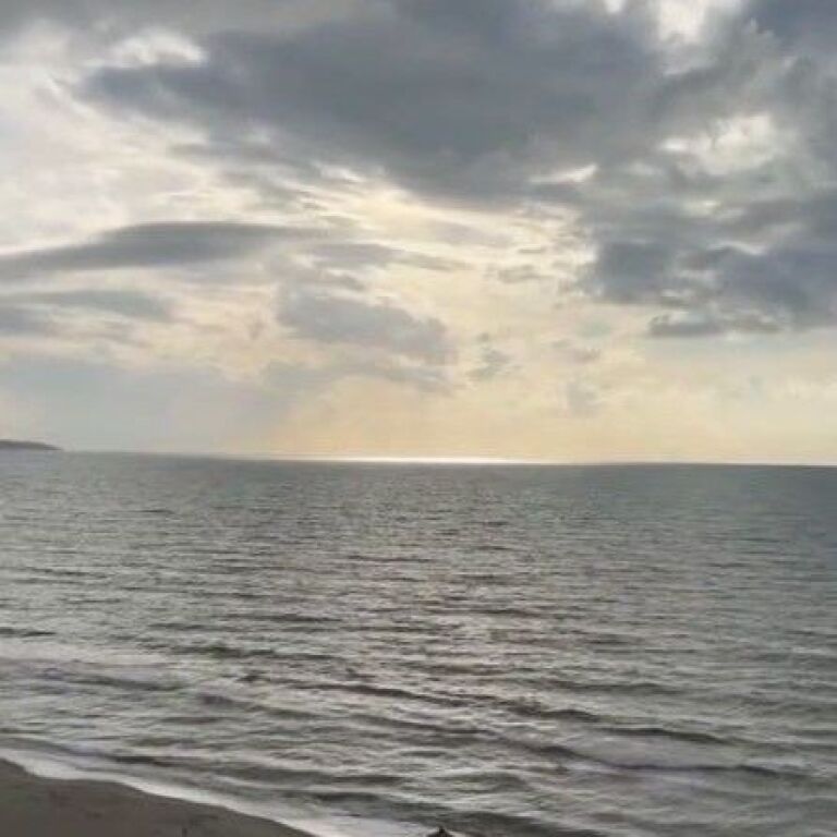 🏡 Apartment for Sale 2+1+2 + Parking Spot – Kavaja Rock (First Line) 🌊