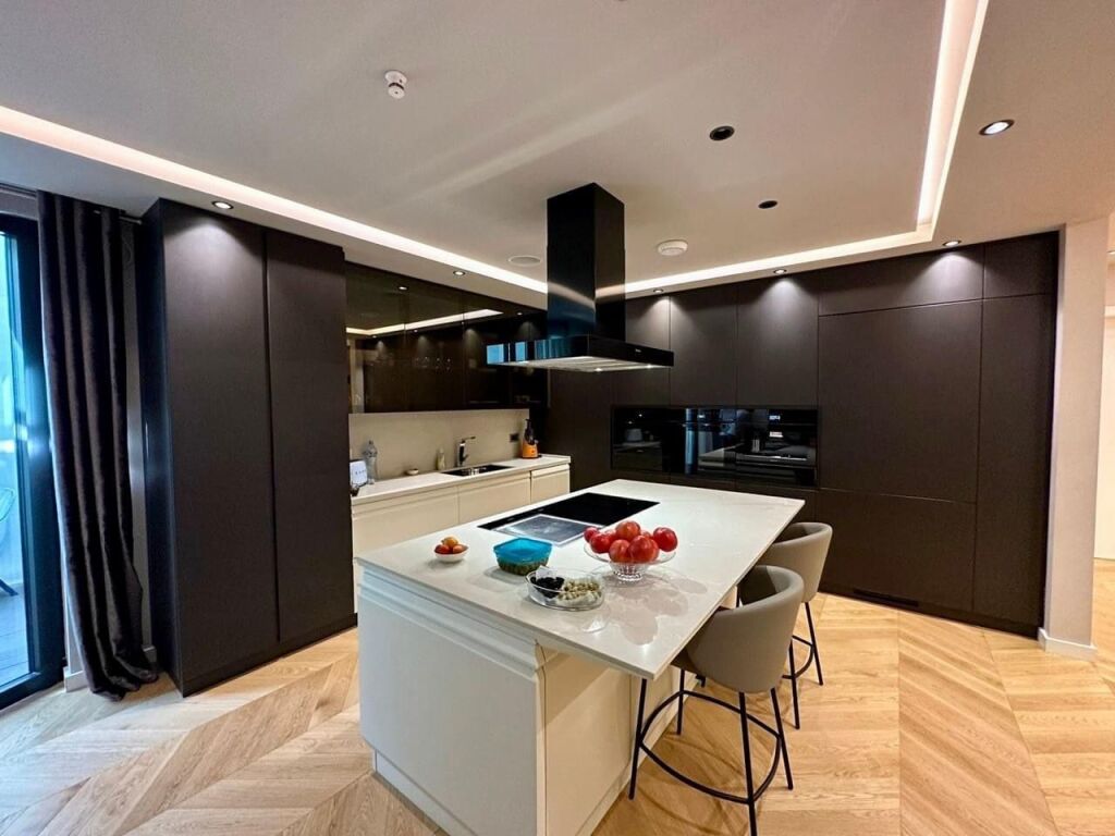 🏡 3-Storey Villa for Sale – Mandarin Residence TEG