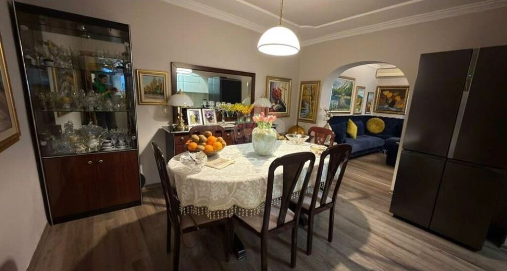 SHITET APARTAMENT 3+1 – RRUGA E KAVAJËS ID: 530491001-596