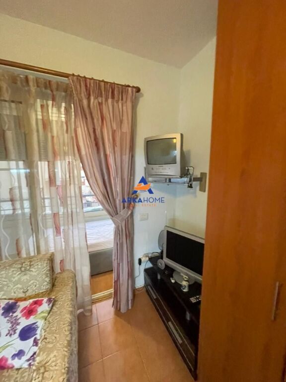 JEPET GARSONIERE ME QERA 30M2 "KODRA E DIELLIT" 30.000 LEKE ( 40.000 LEKE ME POST PARKIMI)
