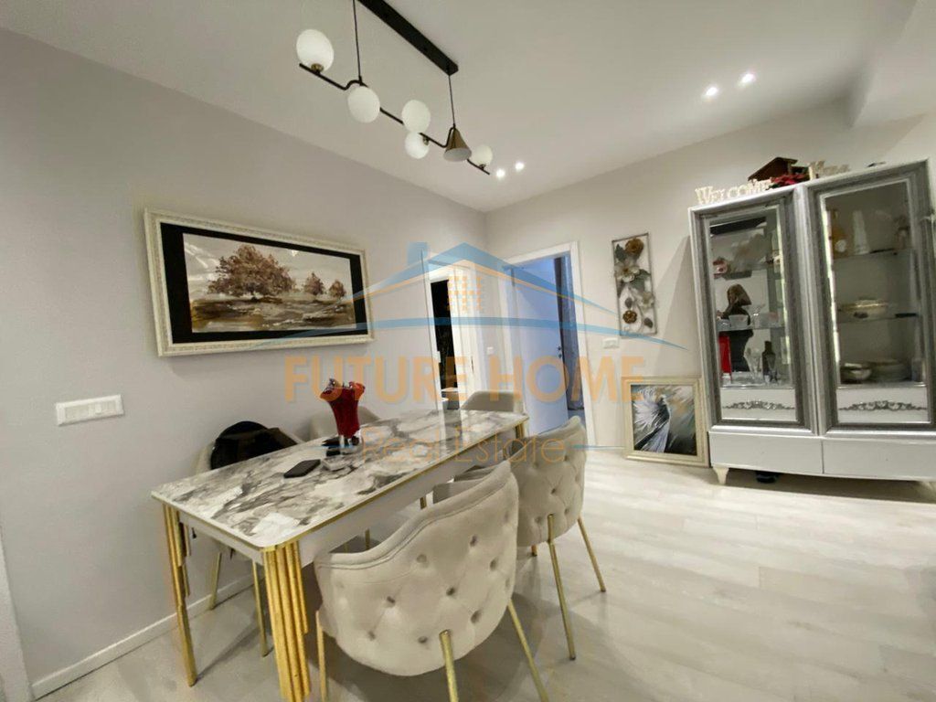 Shitet, Apartament 2+1+2, Stadiumi Dinamo