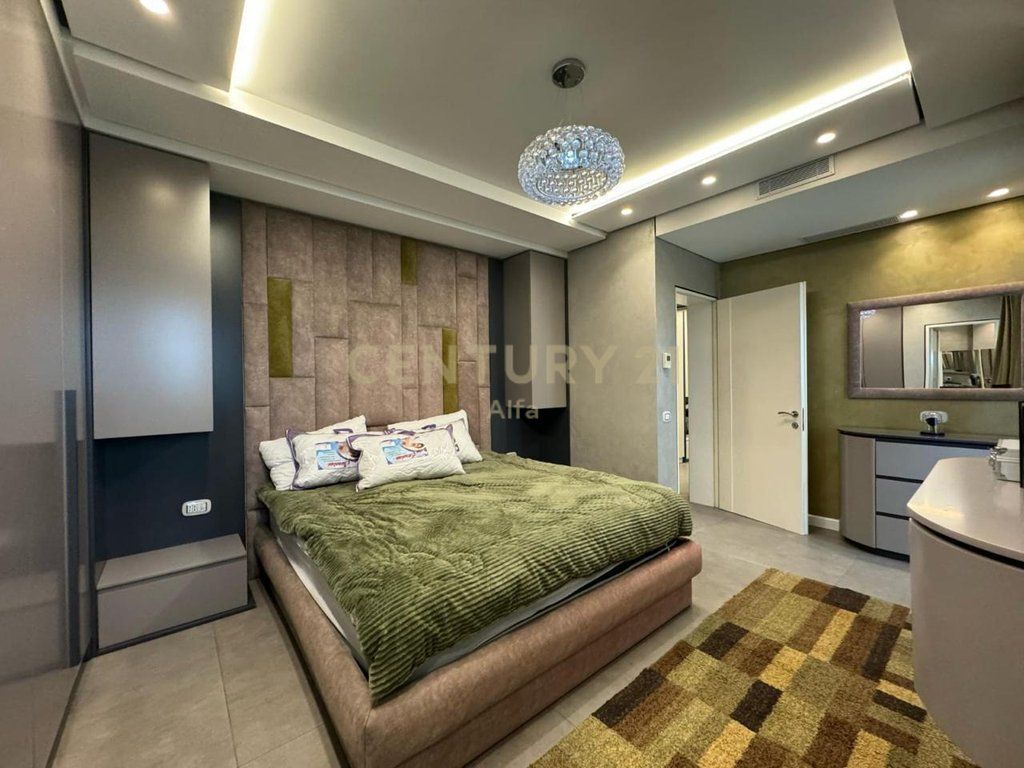 Apartament 3+1+2 për Shitje në Fresk !