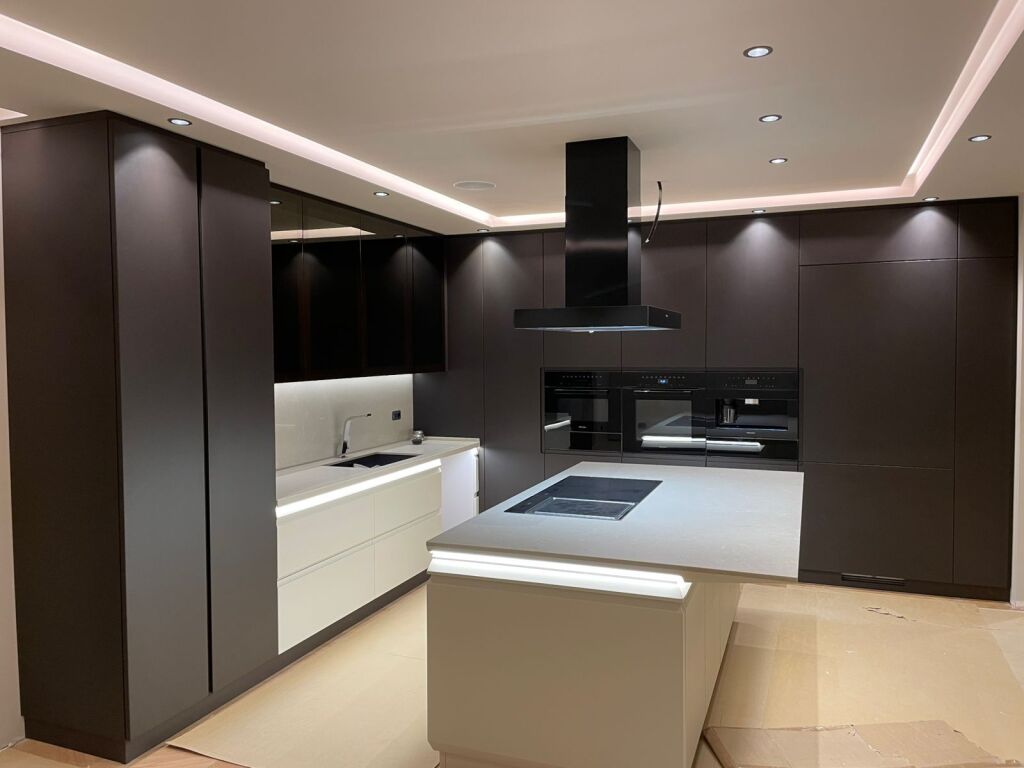 🏡 Villa su 3 Piani in Vendita – Mandarin Residence