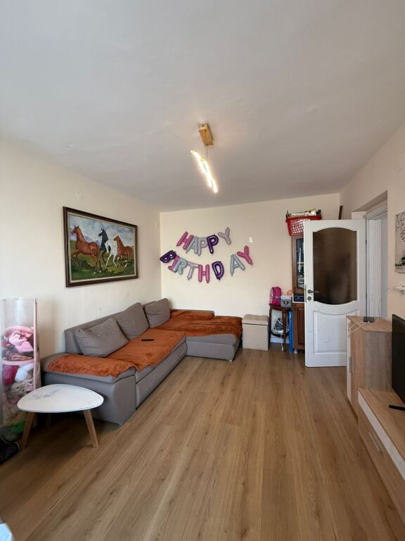 Shitet Apartament 1+1 – Harry Fultz, Tiranë