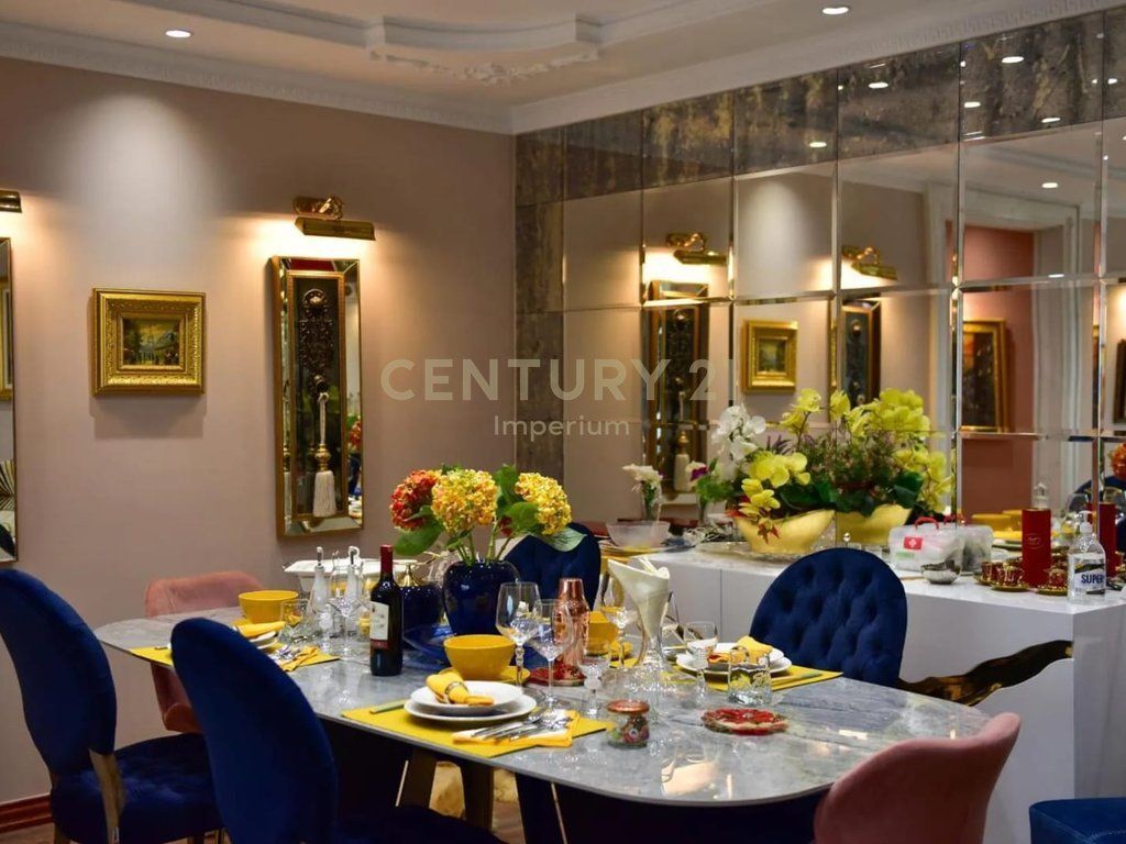 Appartamento 3+1+2 balconi + guardaroba separata in affitto a Bllok! 2.000 € /mese Sup. Totale 138m2