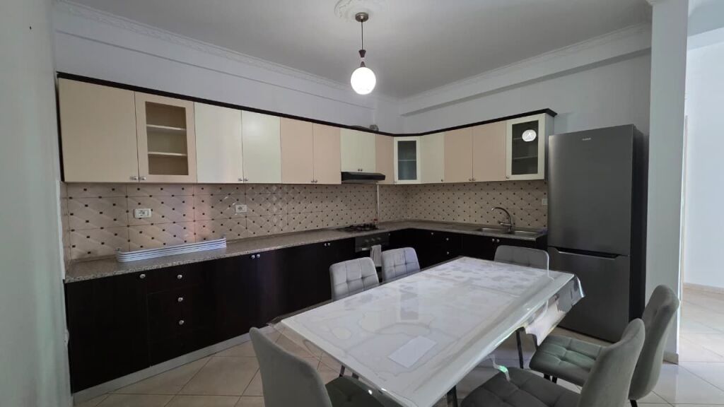 Apartament 2+1+2 me Qira Afatgjatë – Pranë Green Residence, Vlorë