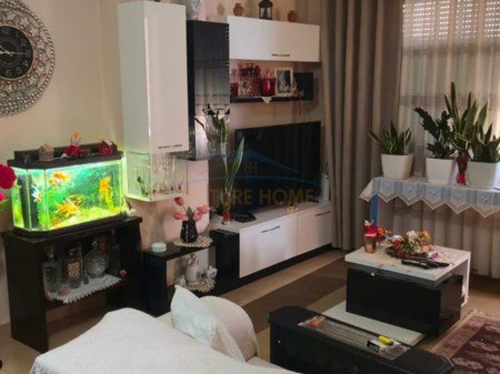 In vendita, Appartamento 2+1, Yzberisht, Tirana