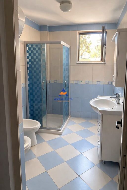 VENDESI APPARTAMENTO 1+1+BALCONE "GOLEM, DURRES" 90.000 EURO