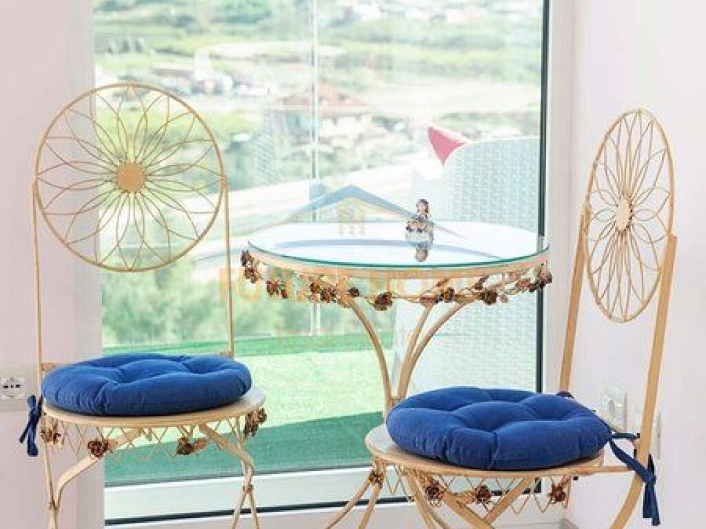 Shitet, Penthouse 2+1+2, Liqeni i Thate