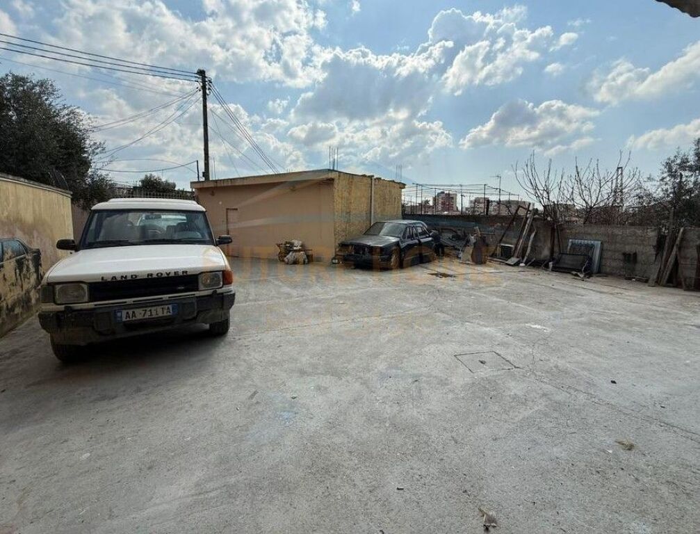 Rent, Warehouse, "Shefqet Kuka" Street, Fresk