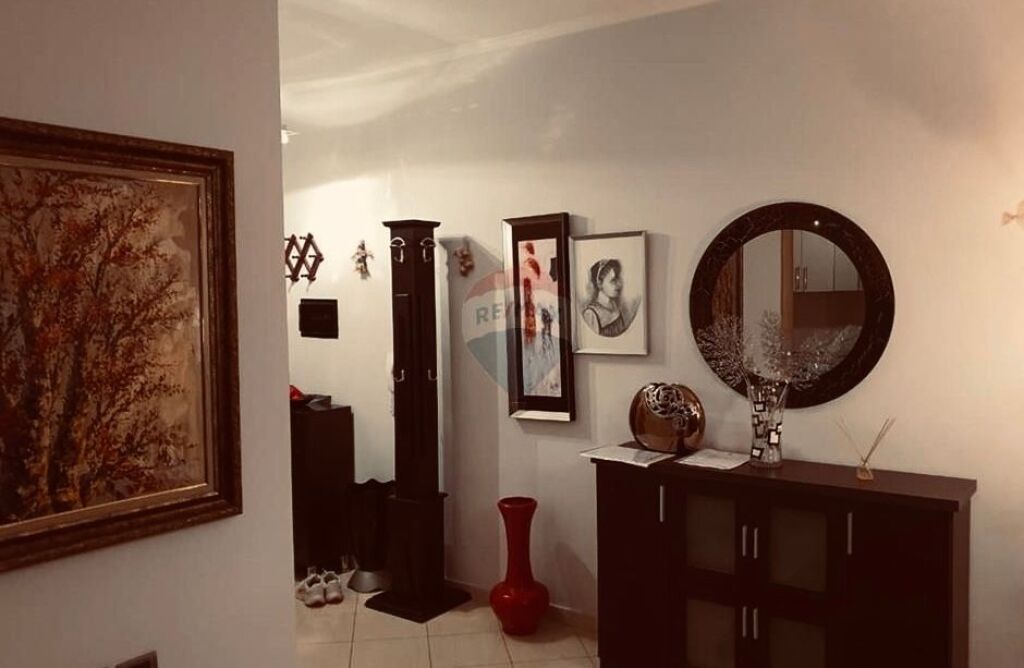 🏠📍Apartament 2+1 Rruga e Barrikadave