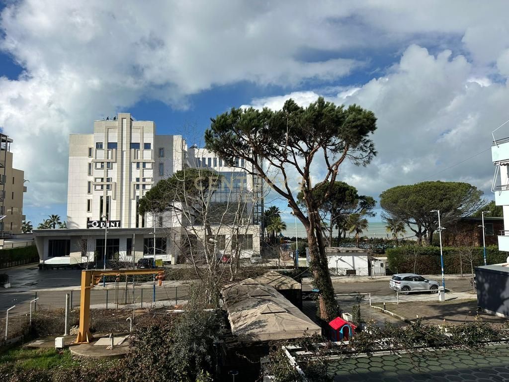 VENDESI APPARTAMENTO 1+1 ARREDATO CON VISTA MARE A GOLEM, MALI ROBIT!