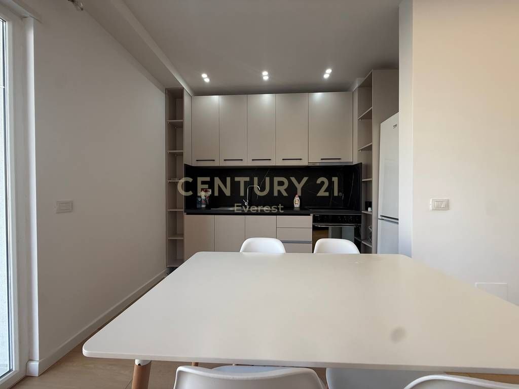 UNIVERS CITY, VENDITA APPARTAMENTO 2+1+POSTO AUTO 140.000 € Sup. Totale 91m2