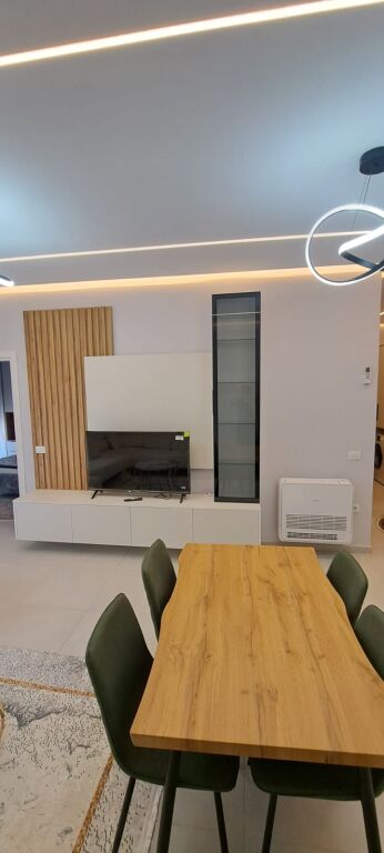 Jepet me qira apartament 2+1