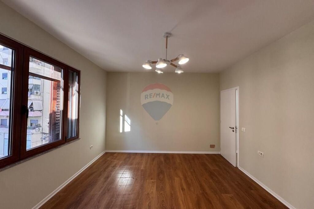 SHITET APARTAMENT 2+1 NE ASTIR!